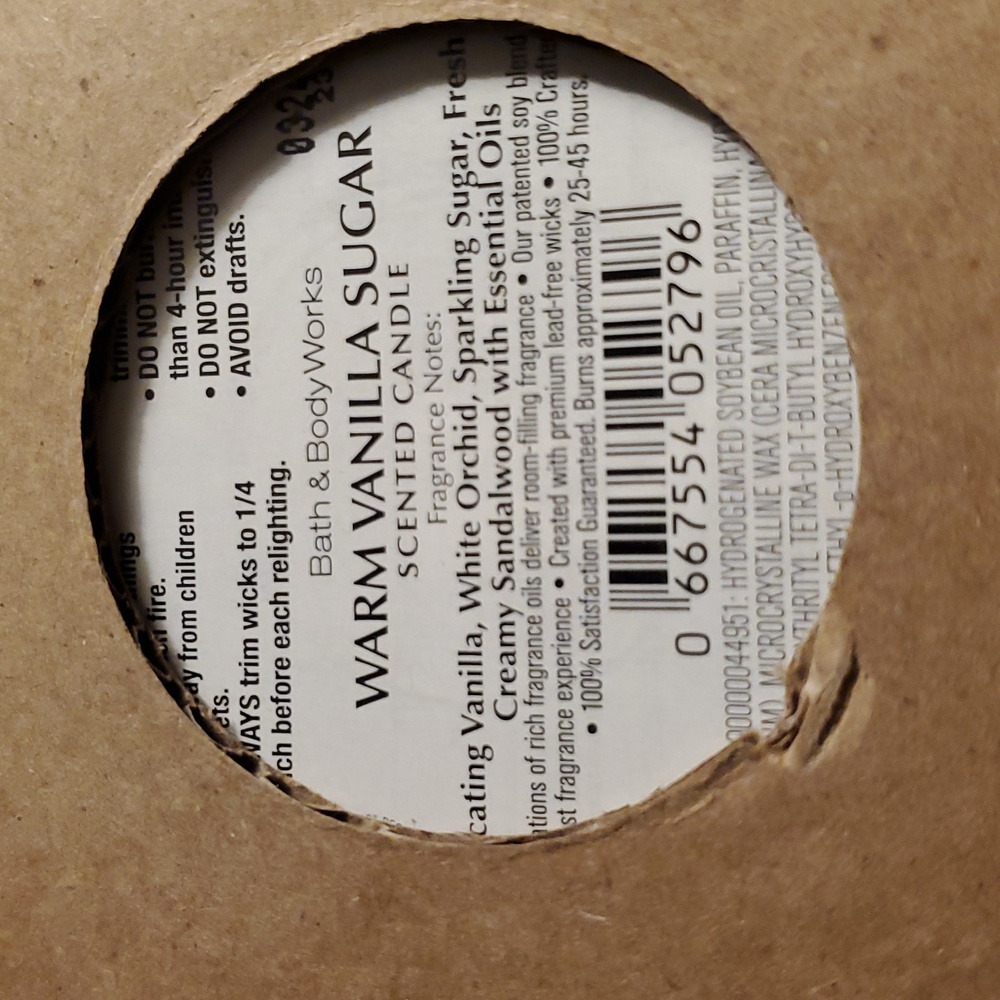 Bath & Body Works Warm Vanilla Sugar Candle with Copper and Cream Design - Picture 2 of 8